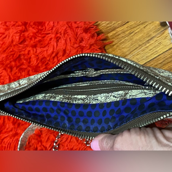 Gorgeous Rebecca Minkoff shoulder bag/purse,marbled shiny platinum gold pattern - Picture 7 of 13